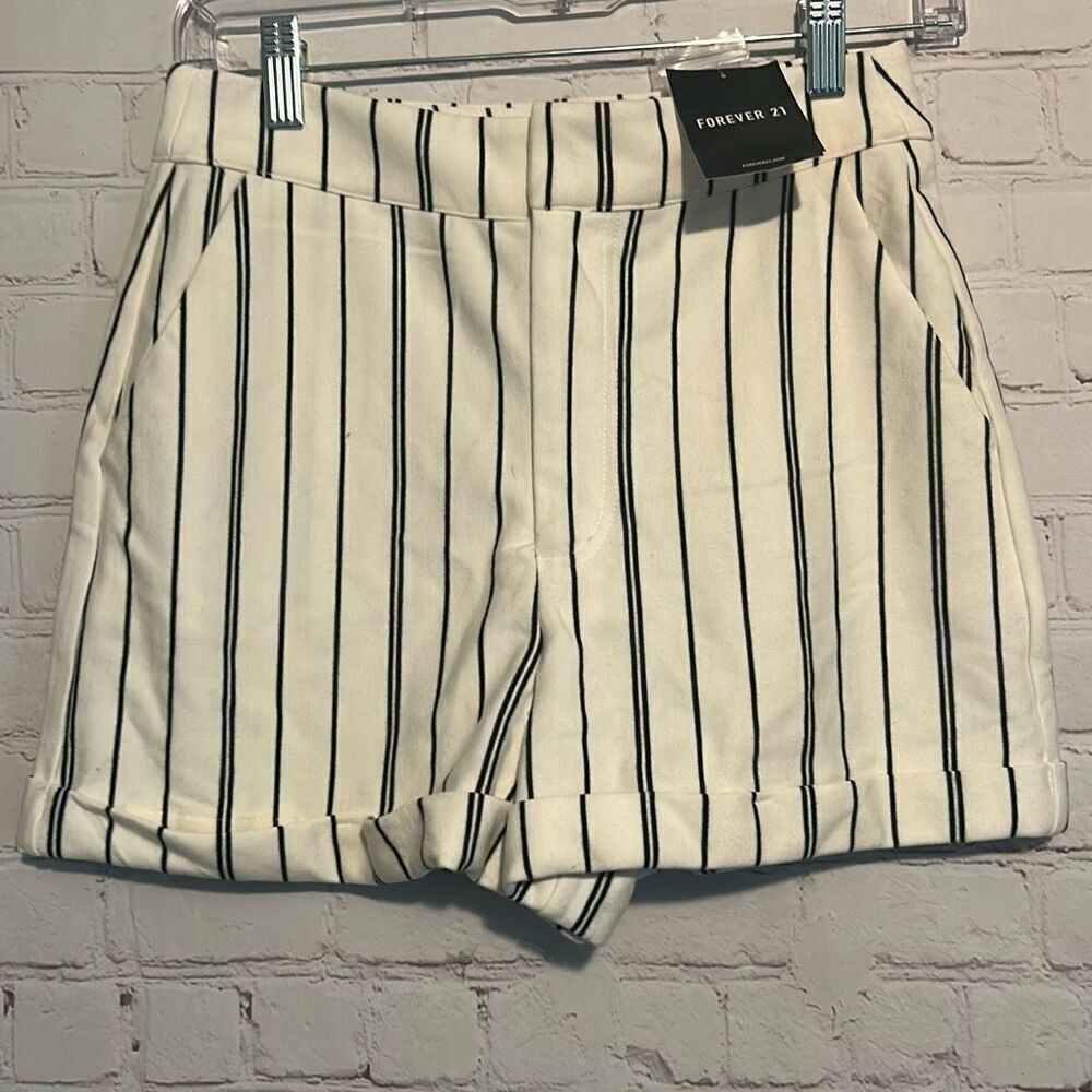 Forever 21 Striped High-Rise Shorts – Size Medium